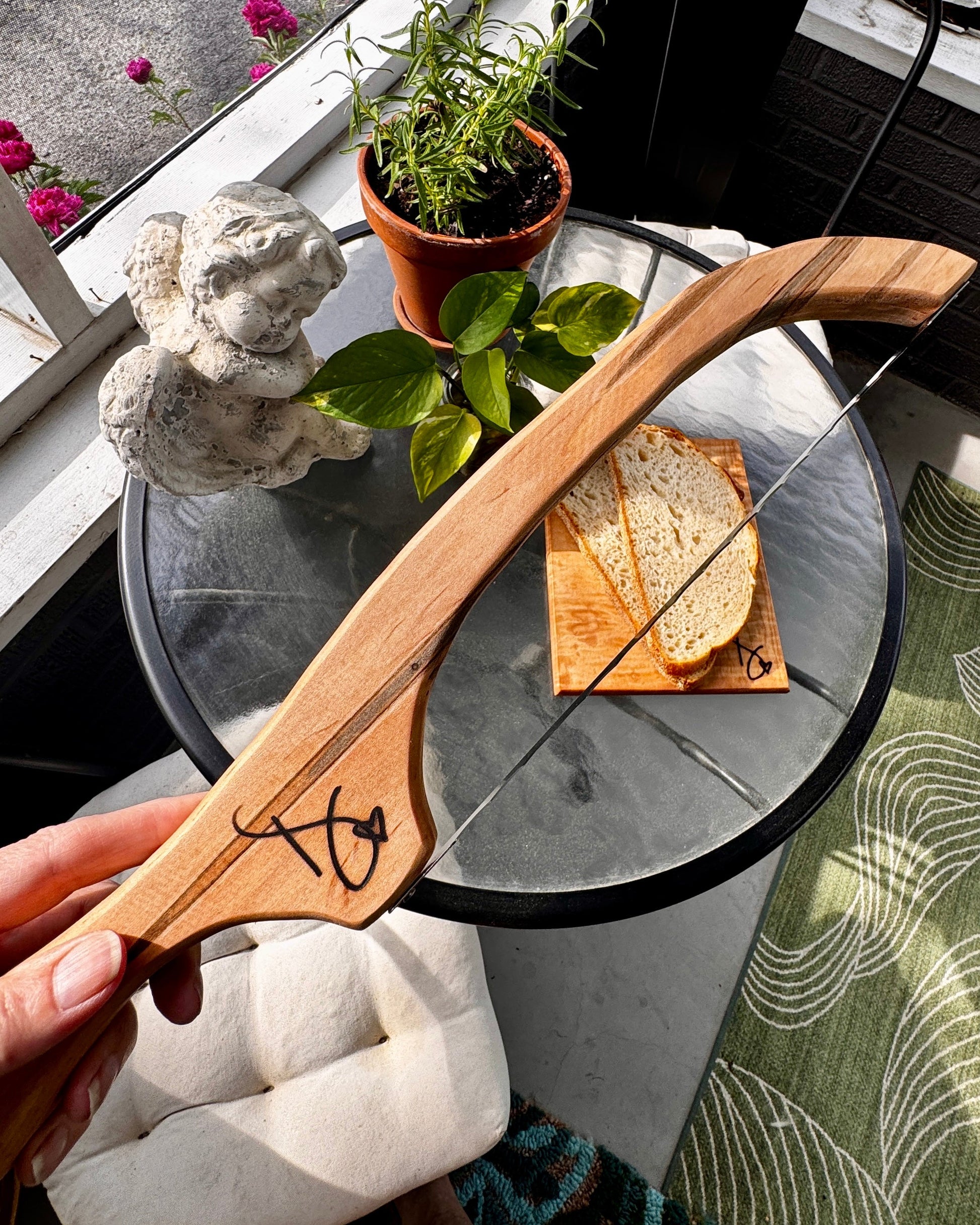 Maple handle sourdough bread knife 